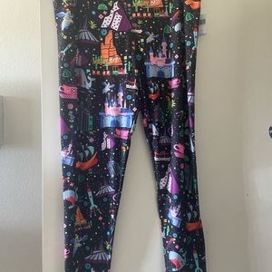 NWT Disneyland leggings women’s XL